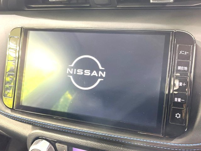 �y�����i�r�z�l�C�̏����i�r�𑕔����Ă���܂��B�i�r�̎g���₷���͂������A�I�[�f�B�I�@�\���[��!�L�����v�◷�s�͂������A�ʋ΂┃�����ȂǕ��i�̃h���C�u���y�����Ȃ�͂���