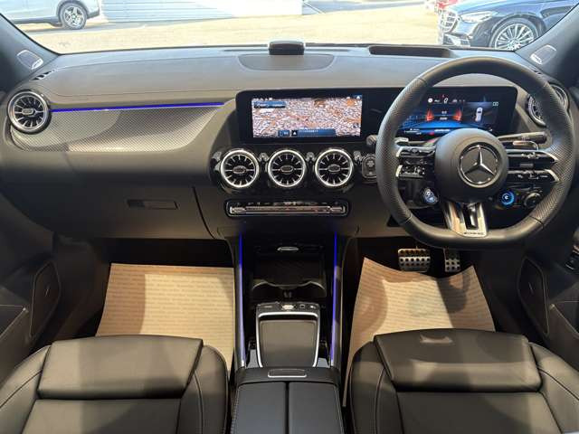 GLAクラスAMG GLA35 4マチック 4WD