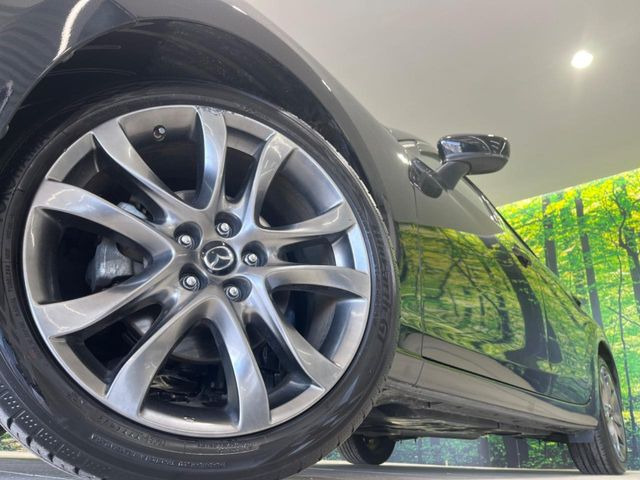 �y����19�C���`�A���~�z�C�[���z�O�ςɃ}�b�`���������A���~�z�C�[���𑕒����Ă���܂��B�e��ЊO�A���~�z�C�[����A�X�^�b�h���X�^�C�����戵�����Ă���܂��B���񂲑��k������