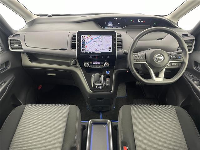 セレナ1.2 e-POWER ハイウェイスターV