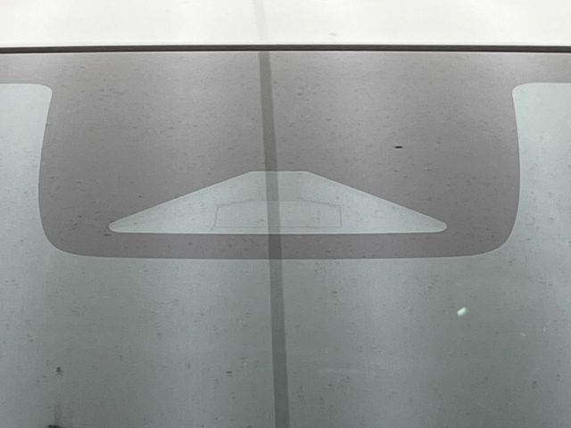 �y�z���_�Z���V���O�z���s���ɑO���̎ԗ�����F�����A�Փ˂������Ȏ��͌x��ƃu���[�L�ŏՓˉ���Ɣ�Q�y�����A�V�X�g�B�����S�Ƀh���C�u�����y���݂��������܂��B