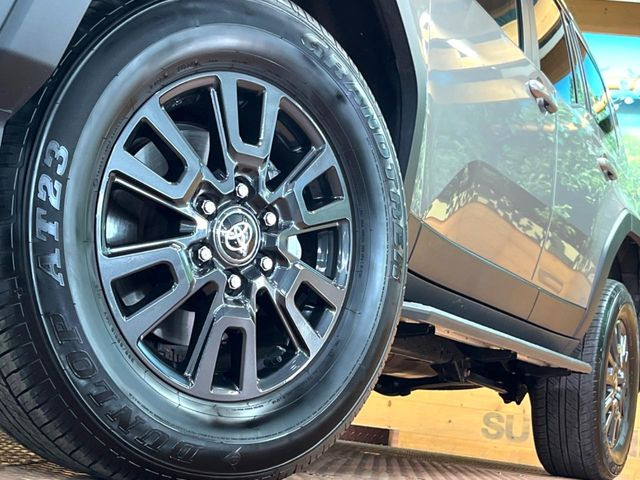 �y����18�C���`�A���~�z�C�[���z�O�ςɃ}�b�`���������A���~�z�C�[���𑕒����Ă���܂��B�e��ЊO�A���~�z�C�[����A�X�^�b�h���X�^�C�����戵�����Ă���܂��B���񂲑��k����������