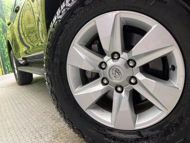 �y����17�C���`�A���~�z�C�[���z�O�ςɃ}�b�`���������A���~�z�C�[���𑕒����Ă���܂��B�e��ЊO�A���~�z�C�[����A�X�^�b�h���X�^�C�����戵�����Ă���܂��B���񂲑��k����������