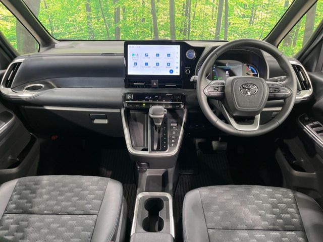 ヴォクシー1.8 ハイブリッド S-Z