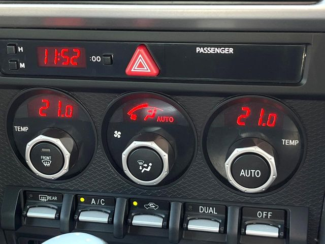 �y���E�Ɨ��^�t���I�[�g�G�A�R���z�^�]�ȂƏ���Ȃł��ꂼ�ꂨ�D�݂̉��x�ɐݒ�\�B����҂ɂ��z�������A���K�ȋ󒲂����͂��v���܂��B