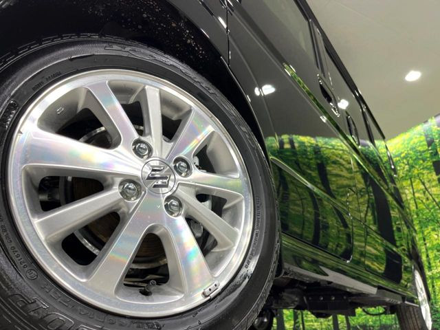 �y����14�C���`�A���~�z�C�[���z�O�ςɃ}�b�`���������A���~�z�C�[���𑕒����Ă���܂��B�e��ЊO�A���~�z�C�[����A�X�^�b�h���X�^�C�����戵�����Ă���܂��B���񂲑��k����������