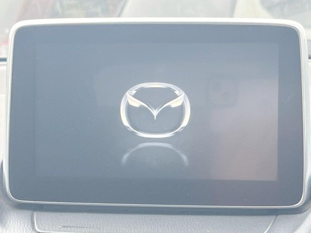 �y�}�c�_�R�l�N�g�z�ԓ��̕��͋C�Ƀ}�b�`������̌^�^�C�v�̃i�r�B�e����q�ݒ��Bluetooth�Đ����A�l�X�ȋ@�\���y���߂܂��B�����I�ȃ_�C�������삪�\�ŁA�g��������ǍD�ł��B