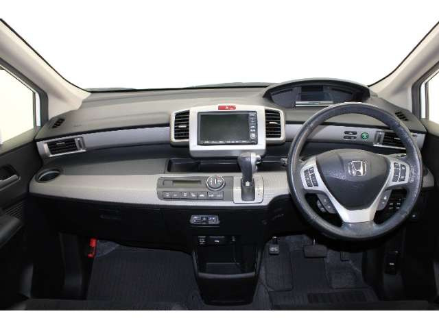 フリードハイブリッド1.5 ジャストセレクション