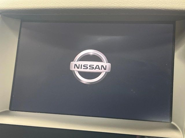 �y�����i�r�z�l�C�̏����i�r�𑕔����Ă���܂��B�i�r�̎g���₷���͂������A�I�[�f�B�I�@�\���[��!�L�����v�◷�s�͂������A�ʋ΂┃�����ȂǕ��i�̃h���C�u���y�����Ȃ�͂���