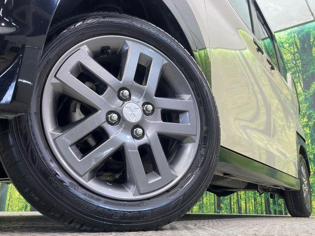 �y�O���[�h��p����15�C���`�A���~�z�C�[���z�f�U�C�����̍��������A���~�z�C�[���𑕒����Ă���܂��B�e��ЊO�A���~�z�C�[����A�X�^�b�h���X�^�C�����戵�����Ă���܂��B���񂲑��k����������