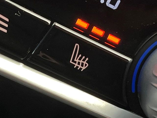 ���t�����g�V�[�g�q�[�e�B���O:�^�]�ȁE����ȋ��ɎO�i�K�Œ��߂��\�ȃV�[�g�q�[�^�[�𑕔����Ă���܂��B�G�߂��킸���K�ɂ��g�p���������܂��B