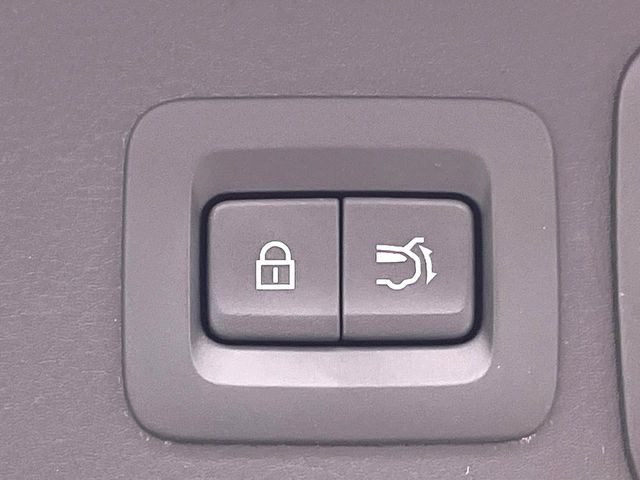 �y�p���[�o�b�N�h�A�z�X�}�[�g�L�[��^�]�Ȃ̃{�^�������������Ń��A�Q�[�g�������ŊJ���܂�!�ו��������Ă��鎞��A�����ʒu�ɂ���o�b�N�h�A��߂�ۂɕ֗��ȋ@�\�ł���