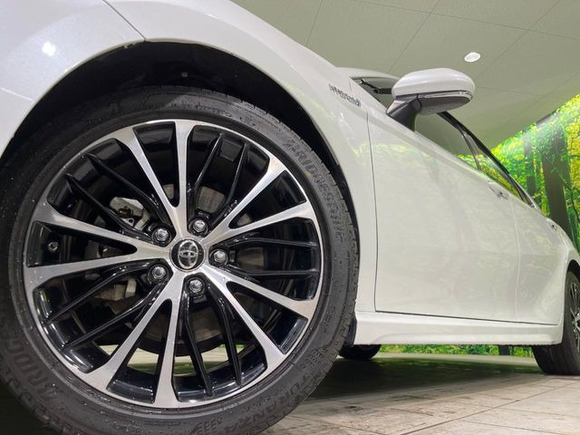 �y����18�C���`�A���~�z�C�[���z�O�ςɃ}�b�`���������A���~�z�C�[���𑕒����Ă���܂��B�e��ЊO�A���~�z�C�[����A�X�^�b�h���X�^�C�����戵�����Ă���܂��B���񂲑��k����������