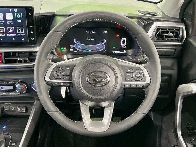 �y�����v�����X�e�A�����O�z�㎿�Ȋv���g�p���邱�ƂŁA��ɂ����������݂ƂĂ��^�]���₷���n���h���ł���