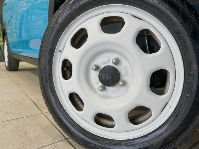 �y����15�C���`�A���~�z�C�[���z�O�ςɃ}�b�`���������A���~�z�C�[���𑕒����Ă���܂��B�e��ЊO�A���~�z�C�[����A�X�^�b�h���X�^�C�����戵�����Ă���܂��B���񂲑��k����������