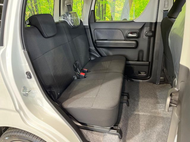 ���i���ȃI���W�i���t���A�}�b�g���I�v�V�����ɂĂ��p�ӂ��Ă���܂��B���D���ȃf�U�C����J���[�����Ԃɍ��킹�đI��ł����������Ƃ��ł��܂���