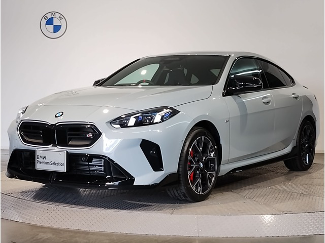 2シリーズグランクーペM235 xドライブ 4WD