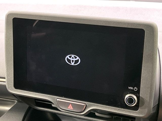 �y8�C���` �f�B�X�v���C�I�[�f�B�I�z���ʂ̃f�B�X�v���C��AppleCarPlay��AndroidAuto�����p�\�B�傫�ȉ�ʂŃX�}�z�i�r�A�v���������p���������܂���