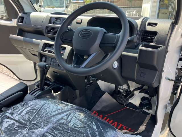 �܂��Ƀr�[���V�[�g�����������܂܂̃L���C�ȃV�[�g�ł���