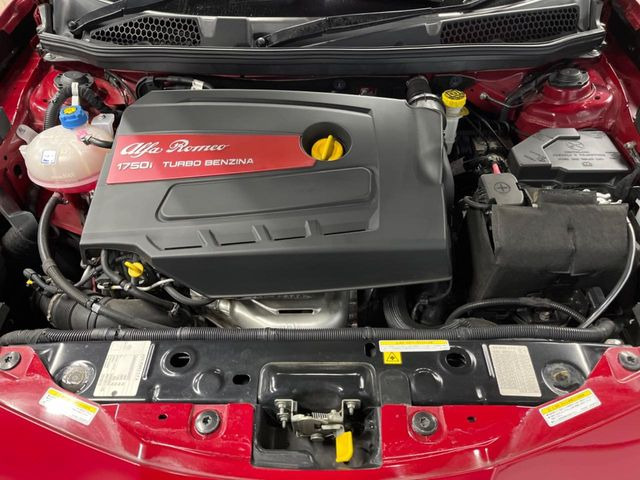 �����X�ł́A�e���[�J�[�̐�p�f�f�e�X�^�[�𓱓��B���Ǝ��i�����e�N�j�J���X�^�b�t���풓���Ă���܂��̂ŁA������̍ۂɂ����S���Ă����p���������܂��B