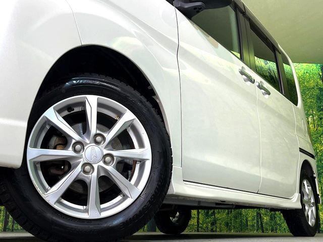 �y����14�C���`�A���~�z�C�[���z�O�ςɃ}�b�`���������A���~�z�C�[���𑕒����Ă���܂��B�e��ЊO�A���~�z�C�[����A�X�^�b�h���X�^�C�����戵�����Ă���܂��B���񂲑��k����������