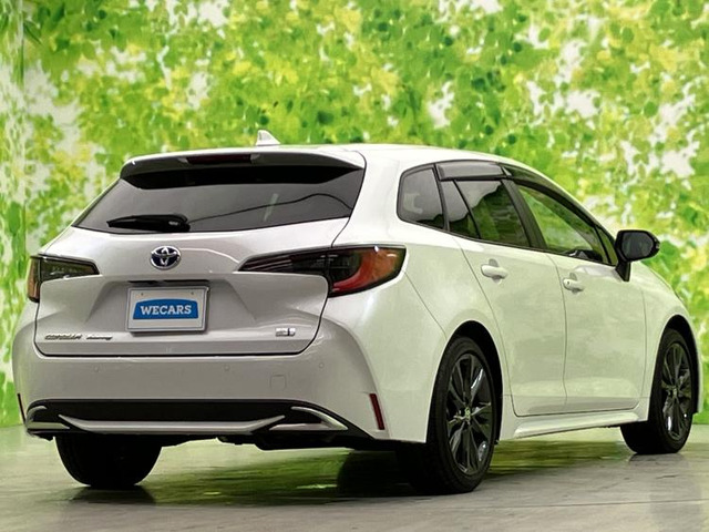 カローラツーリング1.8 ハイブリッド W×B