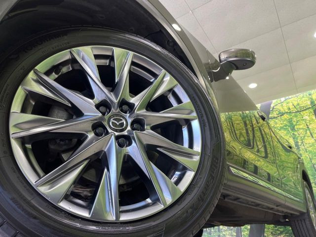 �y����19�C���`�A���~�z�C�[���z�O�ςɃ}�b�`���������A���~�z�C�[���𑕒����Ă���܂��B�e��ЊO�A���~�z�C�[����A�X�^�b�h���X�^�C�����戵�����Ă���܂��B���񂲑��k����������