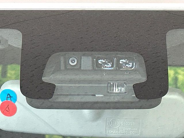 �y�X�Y�L �Z�[�t�e�B�T�|�[�g�z���s���ɑO���̎ԗ�����F�����A�Փ˂������Ȏ��͌x��ƃu���[�L�ŏՓˉ���Ɣ�Q�y�����A�V�X�g�B�����S�Ƀh���C�u�����y���݂��������܂��B