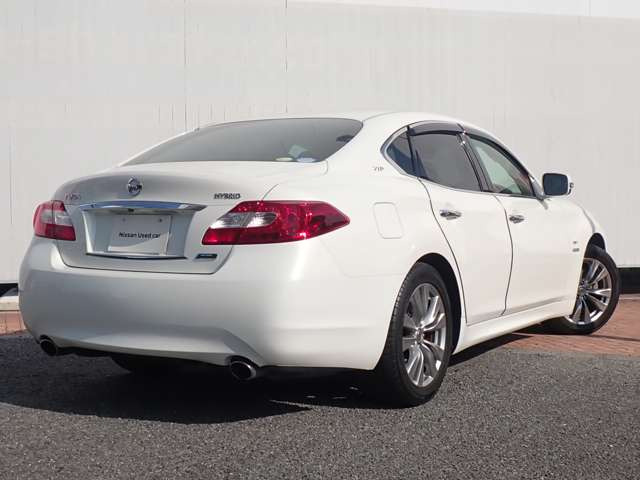 フーガハイブリッド3.5 VIP パッケージ