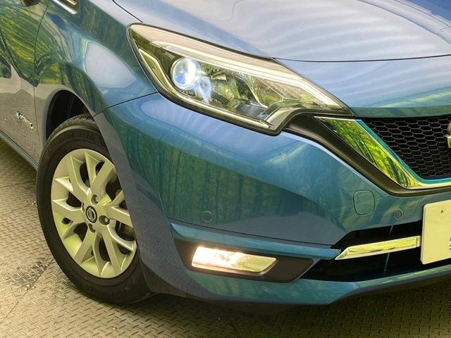 �yLED�w�b�h���C�g�z���V����ԑ��s�����ǍD�Ȏ��E���m�ۂ����S���ĉ^�]�ł��鍂�P�xLED�w�b�h���C�g�𑕔�!�_�����x�������A����d�͂��}�����Ă��܂��B