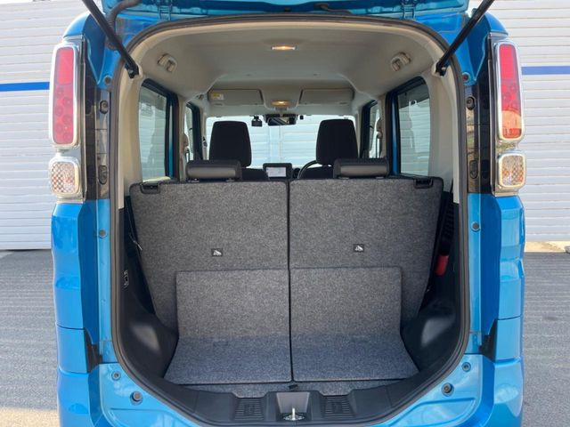 ���i�̂���������ʋ΁A���}���ɏ\���ȉ׎��X�y�[�X���m�ۂ��Ă���܂��B�Z�J���h�V�[�g��|���ƁA�傫�ȉו��̐ύڂ��\�ł���