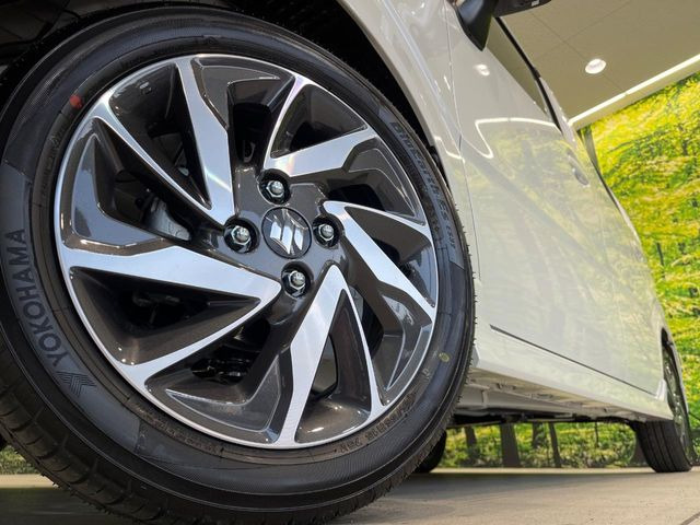 �y����15�C���`�A���~�z�C�[���z�O�ςɃ}�b�`���������A���~�z�C�[���𑕒����Ă���܂��B�e��ЊO�A���~�z�C�[����A�X�^�b�h���X�^�C�����戵�����Ă���܂��B���񂲑��k����������