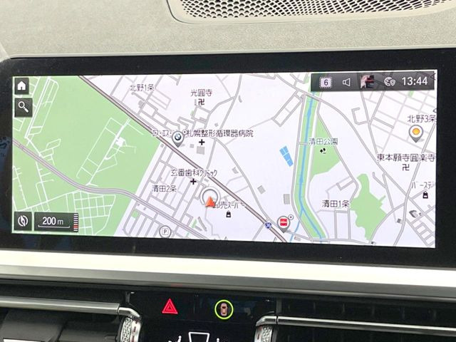 �������i�r:��̊��̂���i�r�́A����������ԓ������o���Ă���܂��B�I�[�f�B�I�@�\���[�����Ă���܂��̂ŁA�^�]�����y���߂܂���