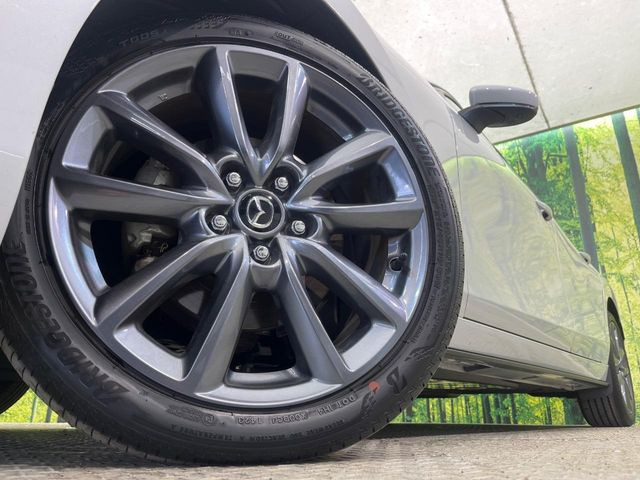 �y����18�C���`�A���~�z�C�[���z�O�ςɃ}�b�`���������A���~�z�C�[���𑕒����Ă���܂��B�e��ЊO�A���~�z�C�[����A�X�^�b�h���X�^�C�����戵�����Ă���܂��B���񂲑��k����������