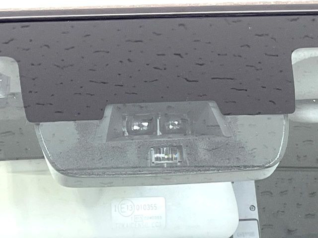 �y�X�Y�L �Z�[�t�e�B�T�|�[�g�z���s���ɑO���̎ԗ�����F�����A�Փ˂������Ȏ��͌x��ƃu���[�L�ŏՓˉ���Ɣ�Q�y�����A�V�X�g�B�����S�Ƀh���C�u�����y���݂��������܂��B