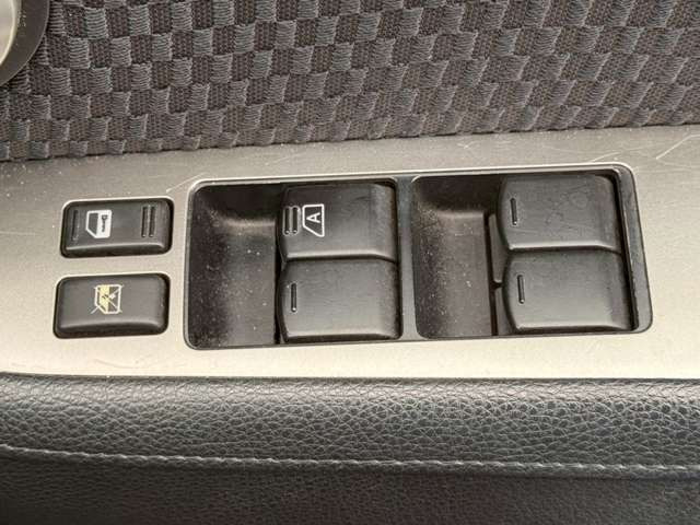 �C�ɂȂ邨�Ԃ�����܂�����E�̓d�b�ԍ����璼�ڂ��X�ɂ��₢���킹���������B�x�����@����ԗ����A��Ԃ܂łȂ�ł������������Ē����܂��B�X�^�b�t�ꓯ���A�����҂����Ă���܂��B