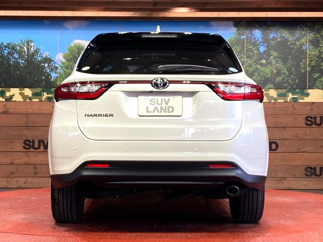 安心の最長10年・走行無制限保証(有償)をご用意。保証内容も充実はもちろん、無料点検&オイル交換や、年中無休の全国・24時間ロードサービスも付帯されておりますのでご安心下さい。