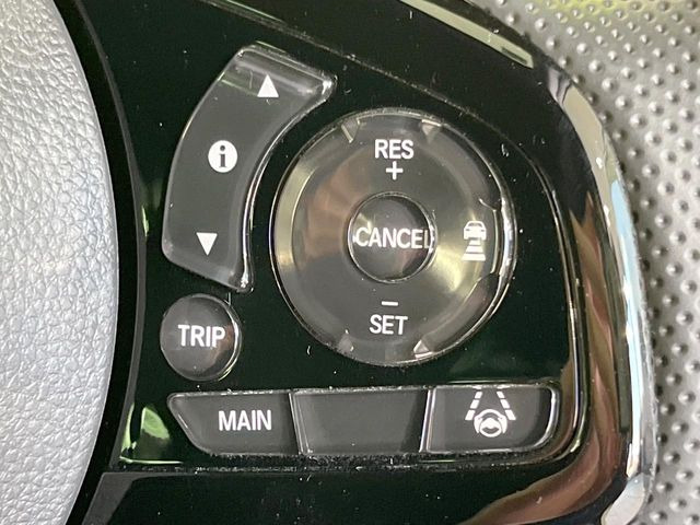 �y�A�_�v�e�B�u�N���[�Y�R���g���[���z�������H�ł̒��������s���y��!!�����ő��x��ۂN���[�Y�R���g���[�����A�Փˌy���V�X�e���ƘA�g���A�O���̎ԗ������m���ĎԊԂ�ۂ悤�ɑ��x���߂��Ă���܂�!!