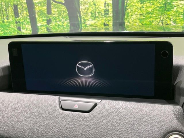 �y12.3�C���`�}�c�_�R�l�N�g�z�ԓ��̕��͋C�Ƀ}�b�`������^�f�B�X�v���C�B�X�}�z�ڑ��ł̃i�r�g�p��Bluetooth�Đ����A�l�X�ȋ@�\���y���߂܂��B�����I�ȃ_�C�������삪�\�ŁA�g��������ǍD�ł��B