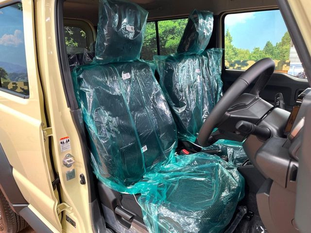 もちろん車内はキレイです♪よりクリーンな状態をキープしたいお客様には『ナノゾーンコート』がおすすめ!新型コロナウイルス対策や、除菌・消臭に効果を発揮し多くの方にご好評いただいております。