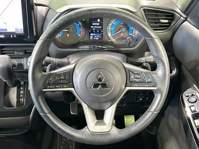 �y�����v�����X�e�A�����O�z�㎿�Ȋv���g�p���邱�ƂŁA��ɂ����������݂ƂĂ��^�]���₷���n���h���ł���