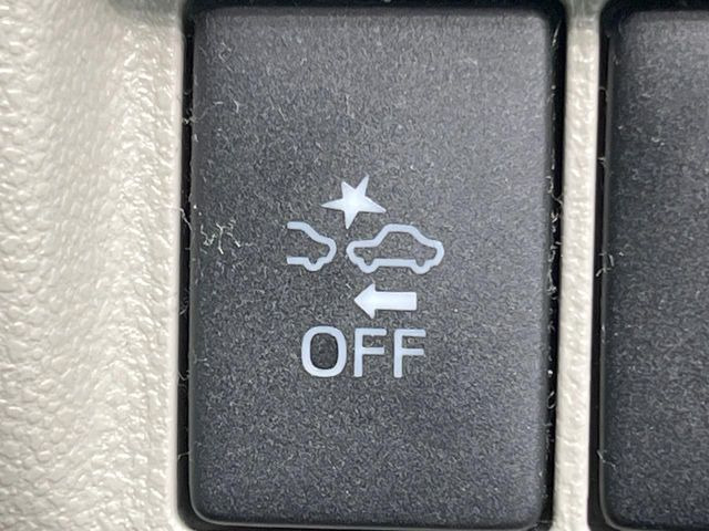 �y�X�}�[�g�A�V�X�g�z���s���ɑO���̎ԗ�����F�����A�Փ˂������Ȏ��͌x��ƃu���[�L�ŏՓˉ���Ɣ�Q�y�����A�V�X�g�B�����S�Ƀh���C�u�����y���݂��������܂��B