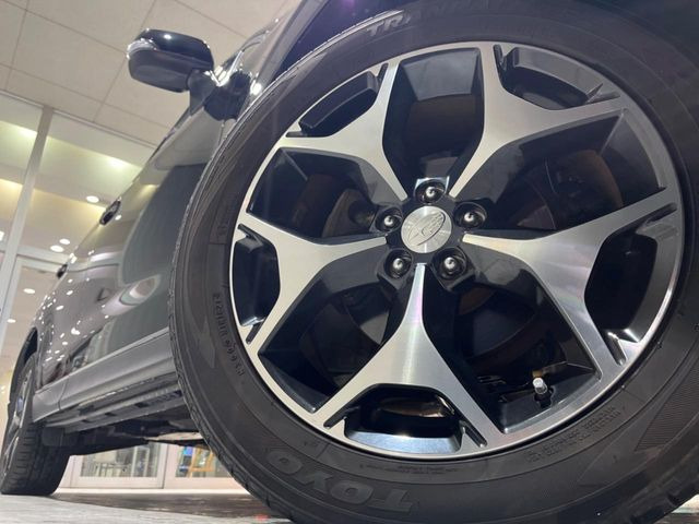 �y����18�C���`�A���~�z�C�[���z�O�ςɃ}�b�`���������A���~�z�C�[���𑕒����Ă���܂��B�e��ЊO�A���~�z�C�[����A�X�^�b�h���X�^�C�����戵�����Ă���܂��B���񂲑��k����������