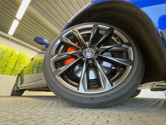 【純正19インチアルミホイール】外観にマッチした純正アルミホイールを装着しております。各種社外アルミホイールや、スタッドレスタイヤも取扱いしております。是非ご相談ください♪