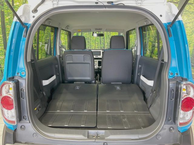 ���i�̂���������ʋ΁A���}���ɏ\���ȉ׎��X�y�[�X���m�ۂ��Ă���܂��B�Z�J���h�V�[�g��|���ƁA�傫�ȉו��̐ύڂ��\�ł���