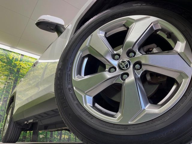 �y����18�C���`�A���~�z�C�[���z�O�ςɃ}�b�`���������A���~�z�C�[���𑕒����Ă���܂��B�e��ЊO�A���~�z�C�[����A�X�^�b�h���X�^�C�����戵�����Ă���܂��B���񂲑��k����������