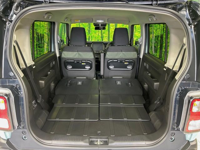 ���i�̂���������ʋ΁A���}���ɏ\���ȉ׎��X�y�[�X���m�ۂ��Ă���܂��B�Z�J���h�V�[�g��|���ƁA�傫�ȉו��̐ύڂ��\�ł���