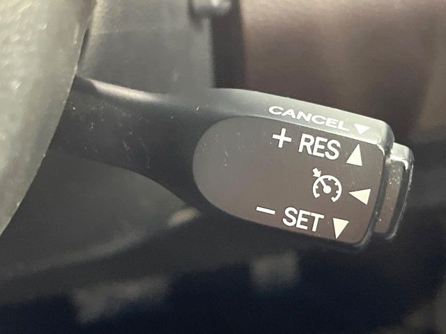 �y�N���[�Y�R���g���[���z�������H�����N���N���s�B�A�N�Z���𗣂��Ă���葬�x�ő��s���ł��A�������^�]���̕��S���y��!�����E�������ȒP�ȃX�C�b�`����Œ����ł��܂��B