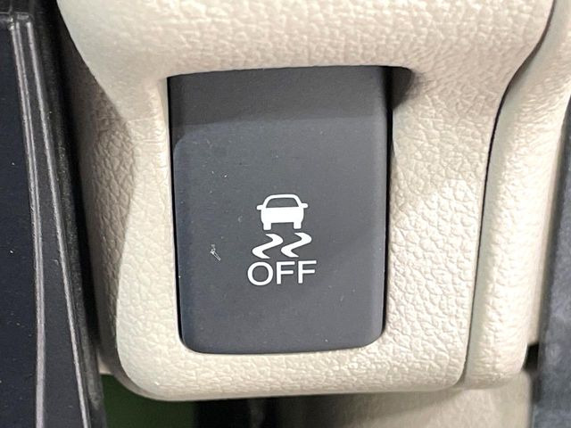 �y������h�~���u�z�ԗ��̉���������m����ƁA�����I�Ɏԗ��̐i�s������ۂ悤�Ɏԗ��𐧌䂵�܂��B�J�̓��ȂǊ���₷���H�ʏ󋵂ł����S�ȉ^�]���\�ł��B