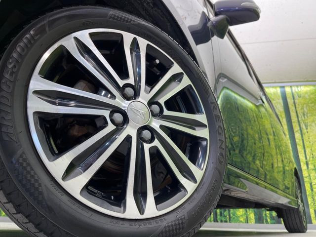 �y����15�C���`�A���~�z�C�[���z�O�ςɃ}�b�`���������A���~�z�C�[���𑕒����Ă���܂��B�e��ЊO�A���~�z�C�[����A�X�^�b�h���X�^�C�����戵�����Ă���܂��B���񂲑��k����������